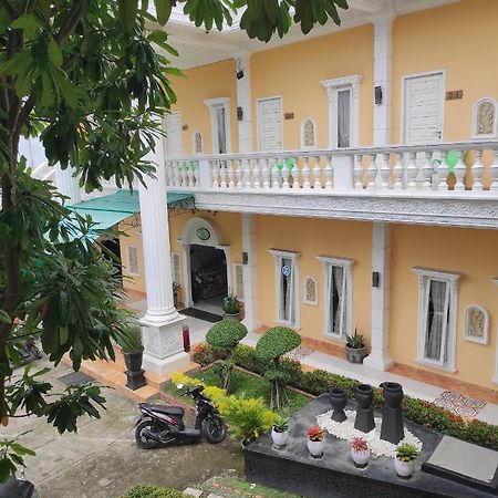 Hotel Nayora Prabumulih Perabumulih Exteriör bild