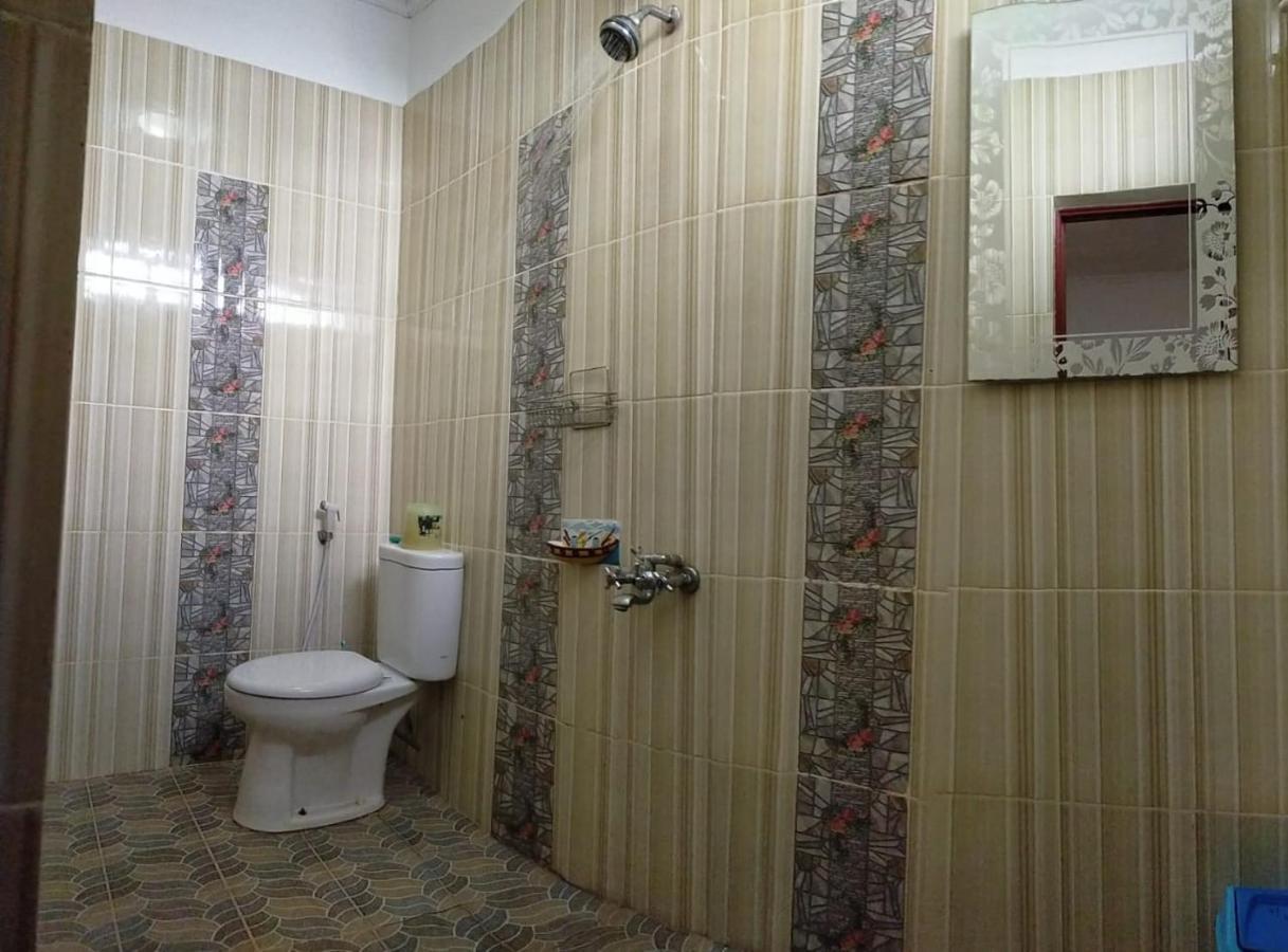 Hotel Nayora Prabumulih Perabumulih Exteriör bild
