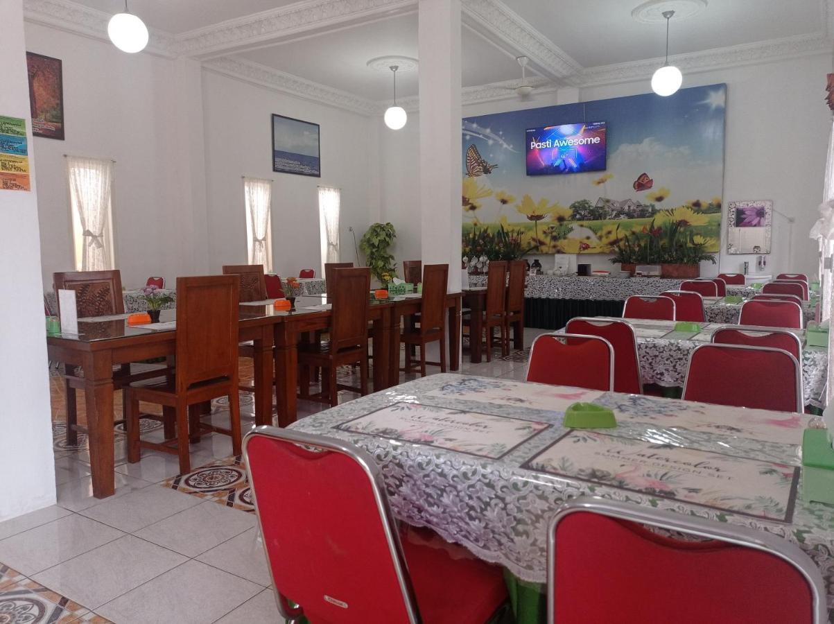 Hotel Nayora Prabumulih Perabumulih Exteriör bild